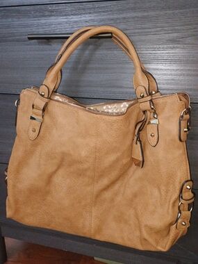 Jessica Simpson's Classic Brown Handbag